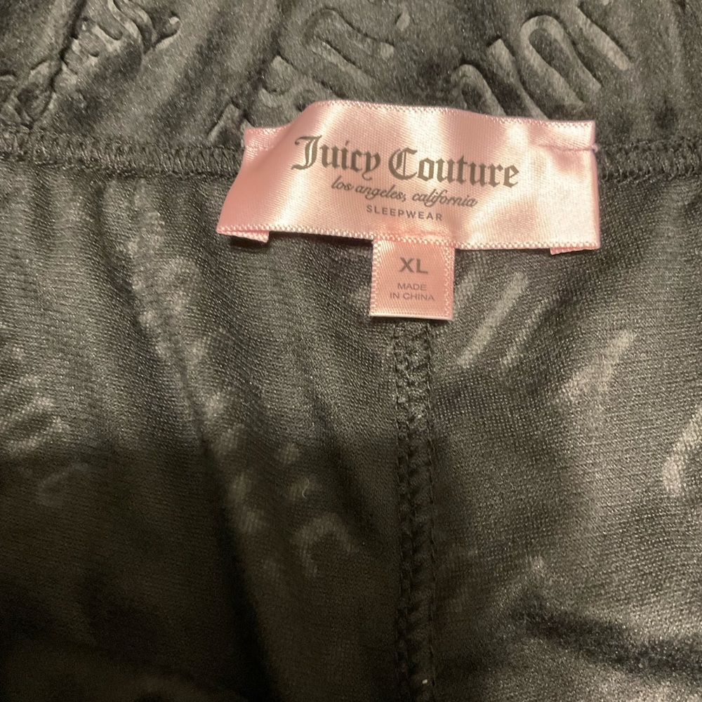 Juicy Couture Black Velour Lounge Shorts w/ Tonal Monogram Logo Print, size XL - Picture 4 of 6